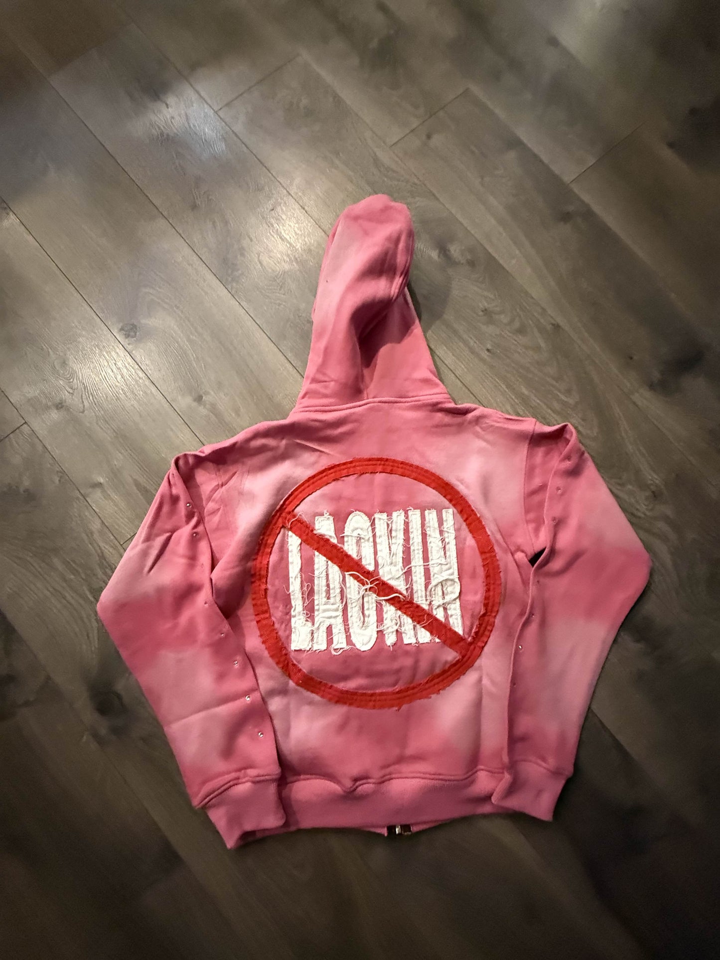 “NEVER LACKIN” HOODIE PINK
