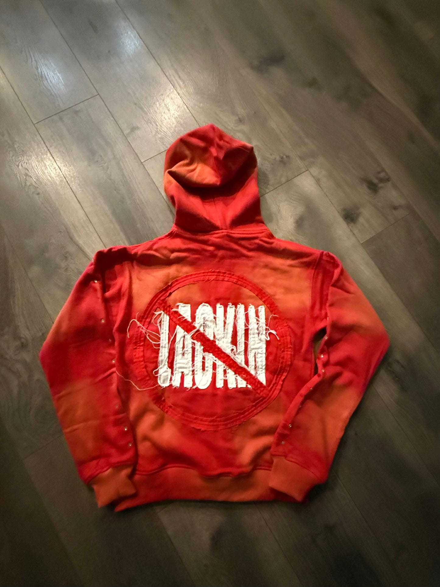 “NEVER LACKIN” HOODIE RED